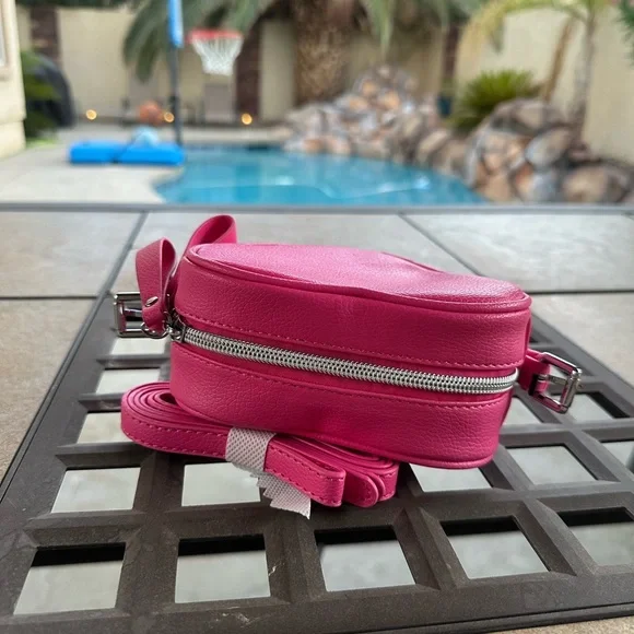 Jeffree Star Vibrant Pink Mini Heart-Shaped Bag with Zipper - Picture 2 of 4